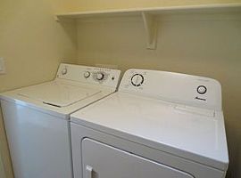 9316 W Cinnabar Ave, Peoria, Az 85345 3 Beds 2 Baths 1,591 Sqf in Peoria, AZ (Photo 4 of 9)