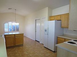 9316 W Cinnabar Ave, Peoria, Az 85345 3 Beds 2 Baths 1,591 Sqf in Peoria, AZ (Photo 6 of 9)