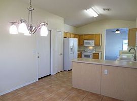 9316 W Cinnabar Ave, Peoria, Az 85345 3 Beds 2 Baths 1,591 Sqf in Peoria, AZ (Photo 9 of 9)