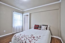 2 Beds 1 Bath to Let in Oakland, CA (Photo 2 of 7)