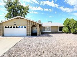 6041 W Mary Jane Ln, Glendale, Az 85306 3 Beds 2 Baths 1,876 S in Glendale, AZ (Photo 11 of 12)