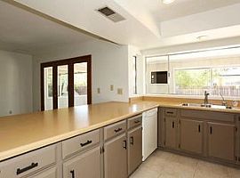 6041 W Mary Jane Ln, Glendale, Az 85306 3 Beds 2 Baths 1,876 S in Glendale, AZ (Photo 4 of 12)