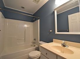 5840 Woolper Rd, Petersburg, Ky 41080 3 Beds 2 Baths 1,260 Sqf in Petersburg, KY (Photo 4 of 11)