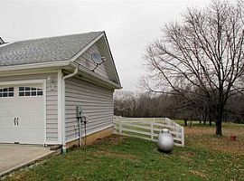 5840 Woolper Rd, Petersburg, Ky 41080 3 Beds 2 Baths 1,260 Sqf in Petersburg, KY (Photo 6 of 11)