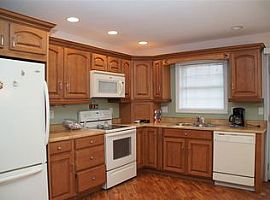 5840 Woolper Rd, Petersburg, Ky 41080 3 Beds 2 Baths 1,260 Sqf in Petersburg, KY (Photo 7 of 11)