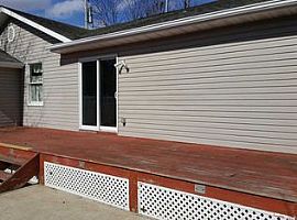 33 Main Bayway, Toms River, Nj 08753 3 Beds 1 Bath 1,100 Sqft in Toms River, NJ (Photo 2 of 9)