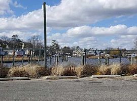 33 Main Bayway, Toms River, Nj 08753 3 Beds 1 Bath 1,100 Sqft in Toms River, NJ (Photo 9 of 9)