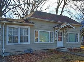 409 W Springfield Ave, in Champaign, IL