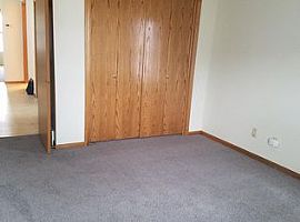 A Beautiful 3 Bedroom Apartment, with 1 Bathrooms in Gretna, NE (Photo 8 of 10)