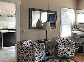 E Helen St Tucson, in Tucson, AZ (Photo 6 of 10)