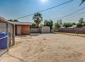 4740 E 9th St, in Tucson, AZ (Photo 11 of 12)