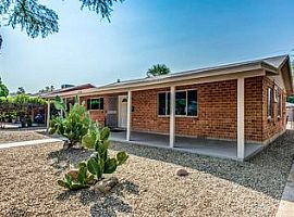 4740 E 9th St, in Tucson, AZ (Photo 2 of 12)