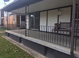 A Beautiful 3 Bedroom Apartment, with 2 Bathrooms in Ambridge, PA (Photo 4 of 6)