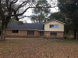 4201 Arcturus Ln, in Mobile, AL (Photo 2 of 12)