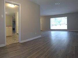 4201 Arcturus Ln, in Mobile, AL (Photo 5 of 12)