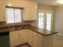 4201 Arcturus Ln, in Mobile, AL (Photo 8 of 12)