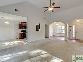  128a Fontenot Dr, Savannah, Ga 31405  in Savannah, GA (Photo 6 of 9)