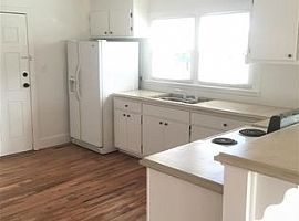 700 Sumter St, Greenville Rent 550 Deposit 550 Total 1100 in Greenville, SC (Photo 4 of 8)