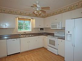 107 Ambergate Ct, Greer, Rent 750 Deposit 750 Total 1500 in Greer, SC (Photo 8 of 9)