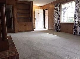  619 Lake Cir, Troutman, Nc 28166  in Troutman, NC (Photo 3 of 12)