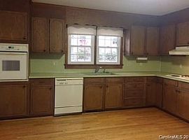  619 Lake Cir, Troutman, Nc 28166  in Troutman, NC (Photo 5 of 12)