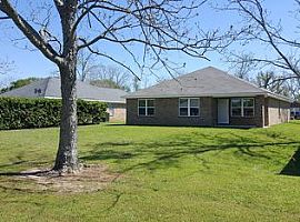 1707 Abbey Loop, Foley, Al 36535 in Foley, AL (Photo 2 of 8)
