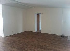 516 Railroad St, Chester, Wv 26034 in Chester, WV (Photo 3 of 7)