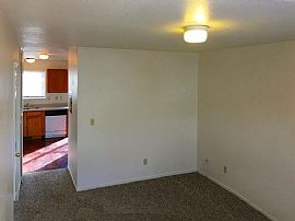 2 Bedrooms and a Full Bathroom Upstairs,Clean and Close to Work in Carson City, NV (Photo 3 of 9)