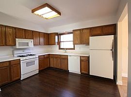  S505 East St, Winfield, Il 60190 3 Beds 2 Baths 1,040 Sqft in Winfield, IL (Photo 2 of 6)