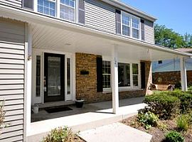  1213 Brook Ln, Naperville, Il 60540 3 Beds 2.5 Baths 2,200 Sqf in Naperville, IL (Photo 1 of 10)