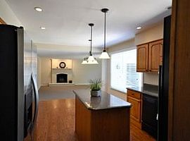  1213 Brook Ln, Naperville, Il 60540 3 Beds 2.5 Baths 2,200 Sqf in Naperville, IL (Photo 2 of 10)