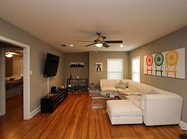 A Beautiful 3 Bedroom Apartment, with 2 Bathrooms in Austin, TX (Photo 3 of 12)