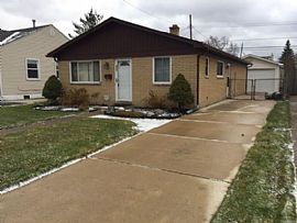  437 W Kalama Ave, Madison Heights, Mi 48071  in Madison Heights, MI