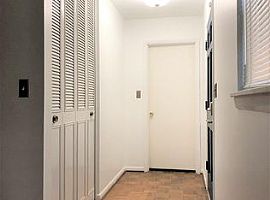 537 Edgecrest Cir, Homewood, Al 35209 in Homewood, AL (Photo 4 of 7)