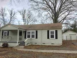  349 Robison Dr, Birmingham, Al 35215 3 Beds 2 Baths  in Birmingham, AL
