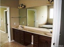  8824 Lillington Cir, Montgomery, Al 36117 4 Beds 3.5 Baths  in Montgomery, AL (Photo 4 of 8)