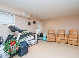 A Beautiful 4 Bedroom Apartment, with 2 Bathrooms in Washington, DC (Photo 10 of 11)