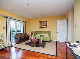 A Beautiful 4 Bedroom Apartment, with 2 Bathrooms in Washington, DC (Photo 2 of 11)