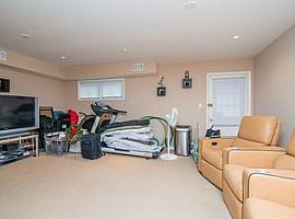 A Beautiful 4 Bedroom Apartment, with 2 Bathrooms in Washington, DC (Photo 7 of 11)