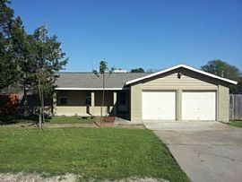 13005 Vinyard Dr, Manchac Rent 1000 Deposit 1000 Total 2000 in Manchaca, TX