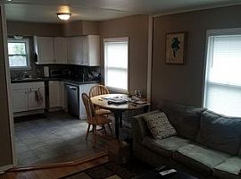 A Beautiful 3 Bedroom Apartment, with 1 Bathrooms in Fargo, ND (Photo 5 of 9)