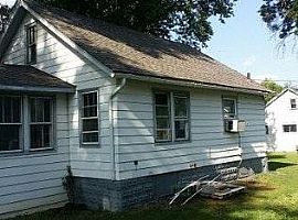 A Beautiful 3 Bedroom Apartment, with 1 Bathrooms in Fargo, ND (Photo 8 of 9)