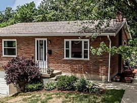  19 E Ridge Pl, Newport, Ky 41071  in Newport, KY (Photo 5 of 7)