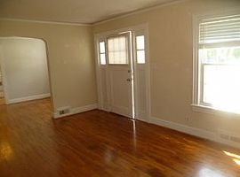  2216 Walker Ave, Greensboro, Nc 27403 2 Beds 1 Bath 1,100 Sqft in Greensboro, NC (Photo 3 of 10)