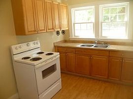  2216 Walker Ave, Greensboro, Nc 27403 2 Beds 1 Bath 1,100 Sqft in Greensboro, NC (Photo 5 of 10)