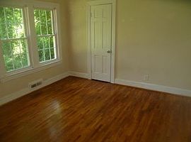  2216 Walker Ave, Greensboro, Nc 27403 2 Beds 1 Bath 1,100 Sqft in Greensboro, NC (Photo 7 of 10)