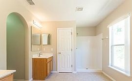  2461 Palmetto Ridge Cir, Apopka, Fl 32712 5 Beds 4 Baths in Apopka, FL (Photo 4 of 6)