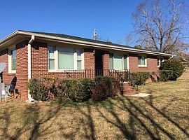 1651 Hampton Rd, Inman, Sc  Rent 550 Deposut 550 Total 1100 in Inman, SC