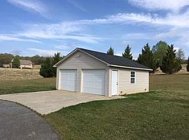 1651 Hampton Rd, Inman, Sc  Rent 550 Deposut 550 Total 1100 in Inman, SC (Photo 8 of 8)