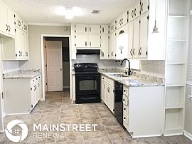 Single Family Home For Rent in Loganville, GA (Photo 3 of 9)